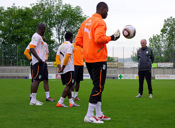 一紀錄比肩範尼！哈蘭德52球9助攻獲PFA年度最佳球員！.