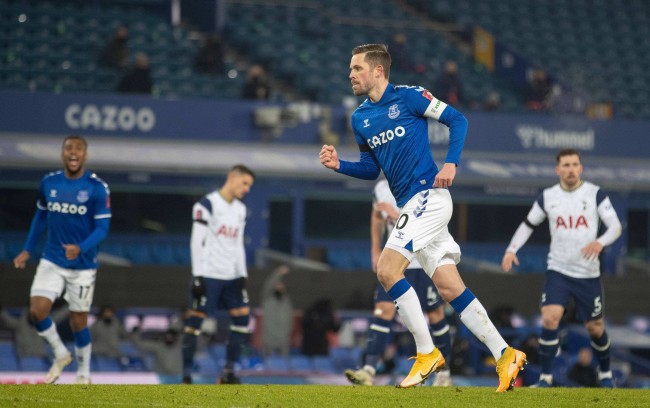 及一架私人 及一架私人